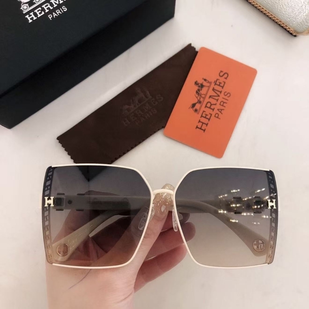 Hermès Rimless Gradient Square Sunglasses - Picture 2 of 4